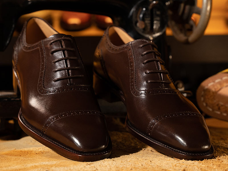 CAP TOE OXFORD横飾素面雕花布洛克鞋