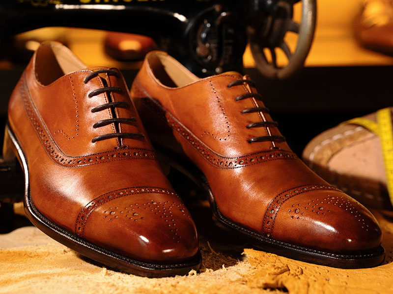 棕色半布洛克雕花鞋Half Brogues